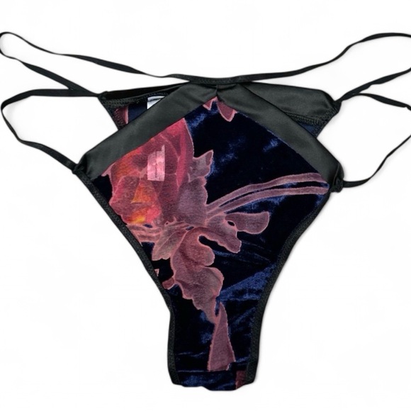 Navy Blue Floral Crushed Velvet Lingerie Set - Picture 5 of 10